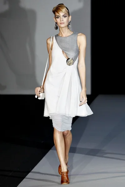 Look 11